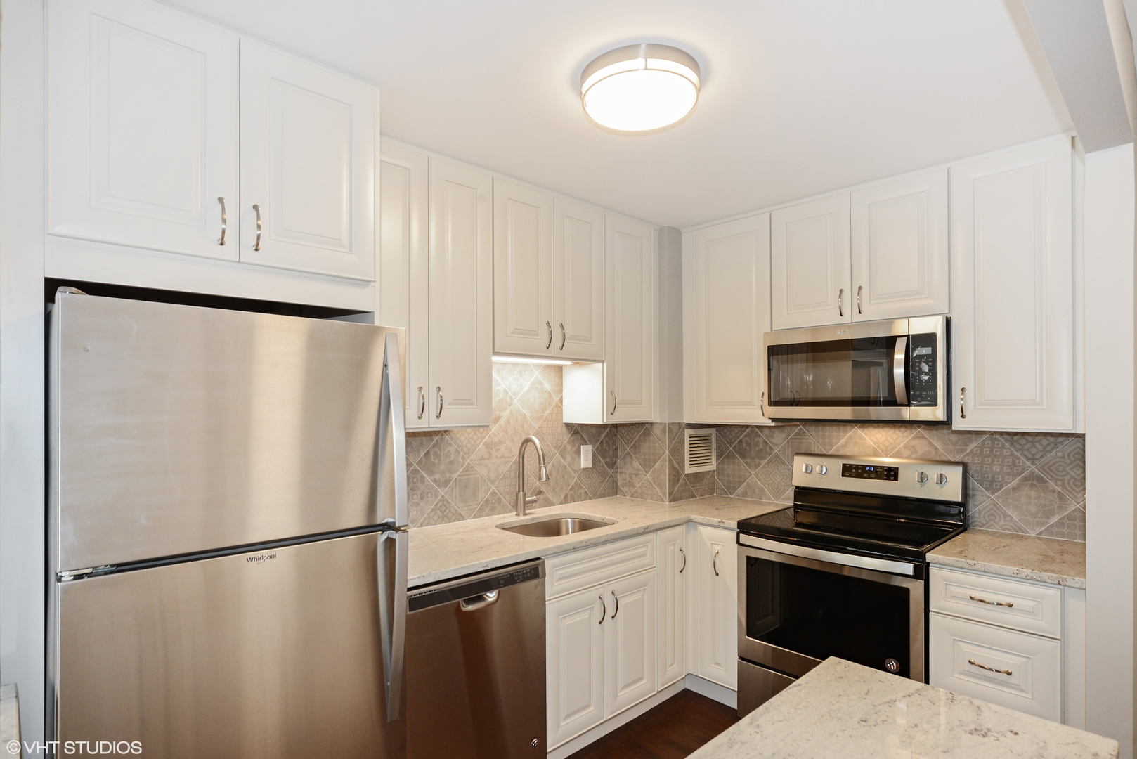 401 E ONTARIO Street Unit: 1103