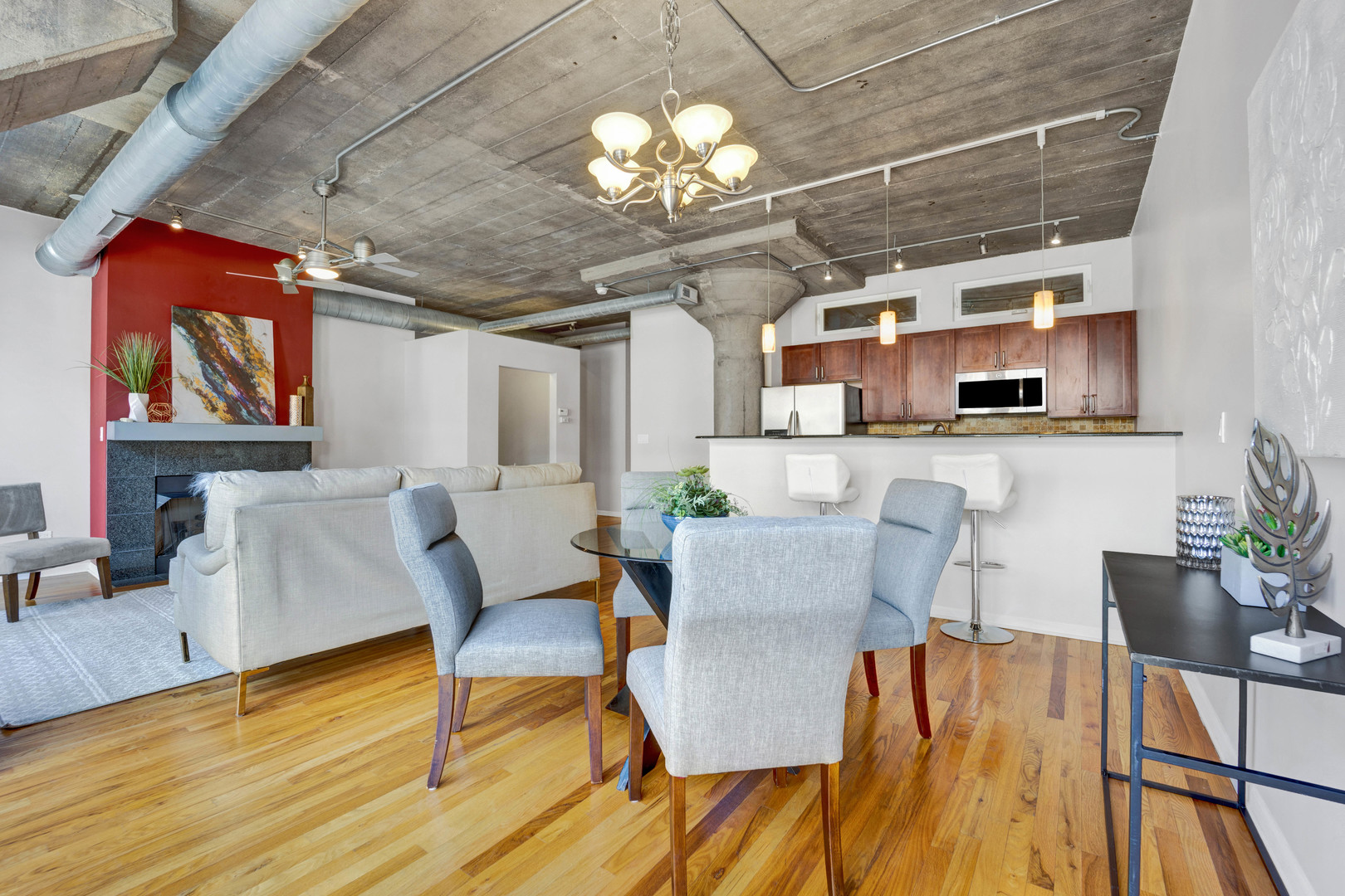 1070 W 15th Street Unit: 203