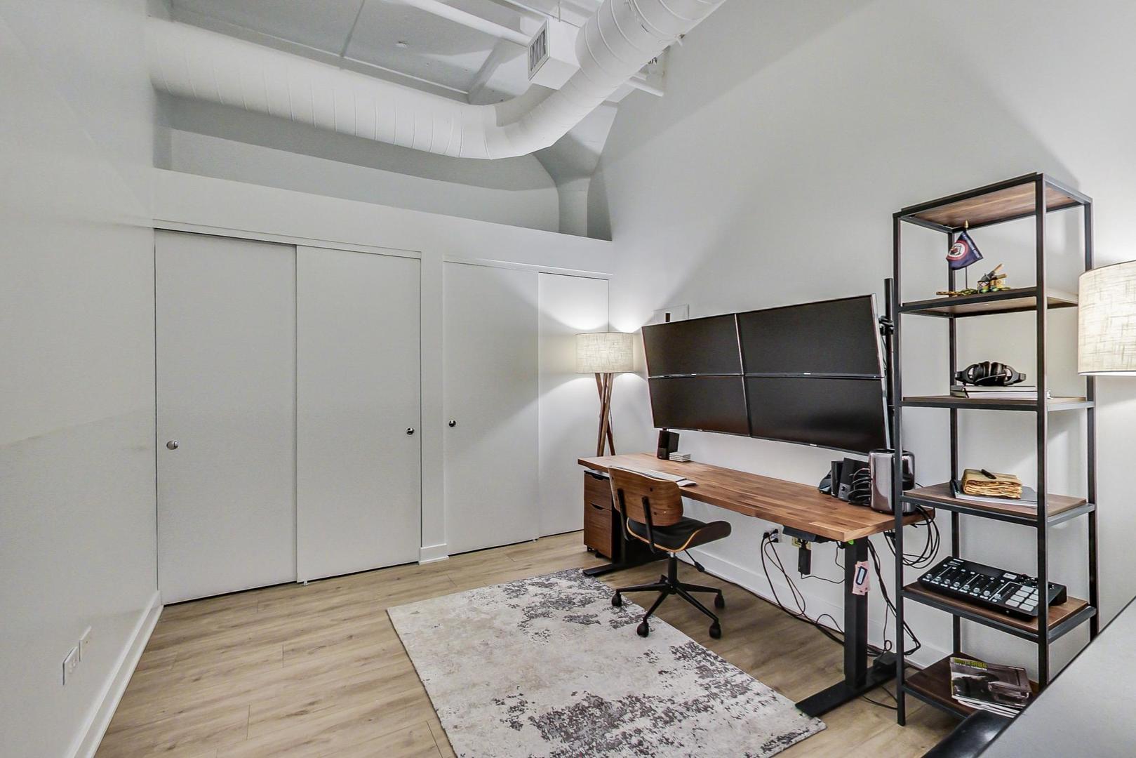 333 W Hubbard Street Unit: 523