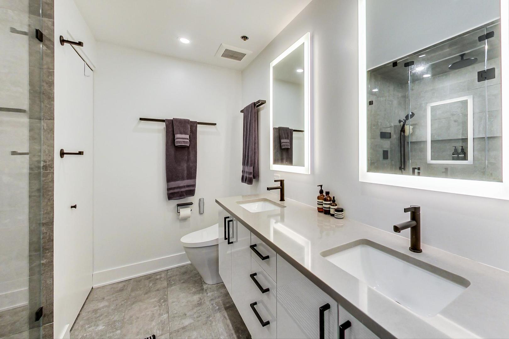 333 W Hubbard Street Unit: 523