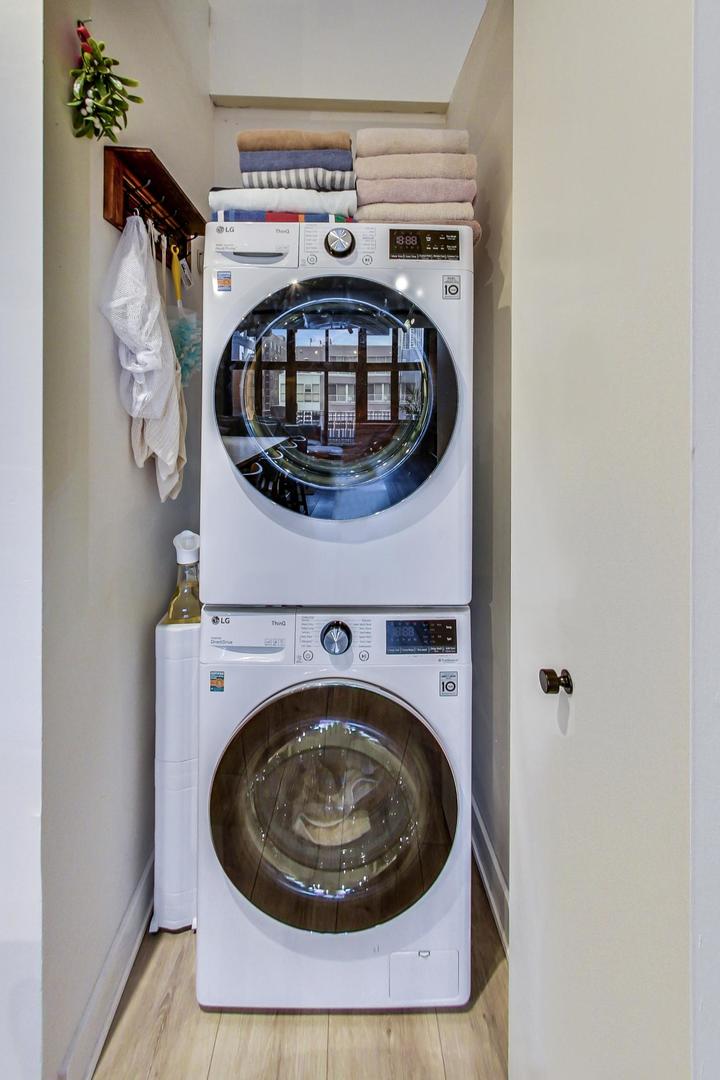 333 W Hubbard Street Unit: 523