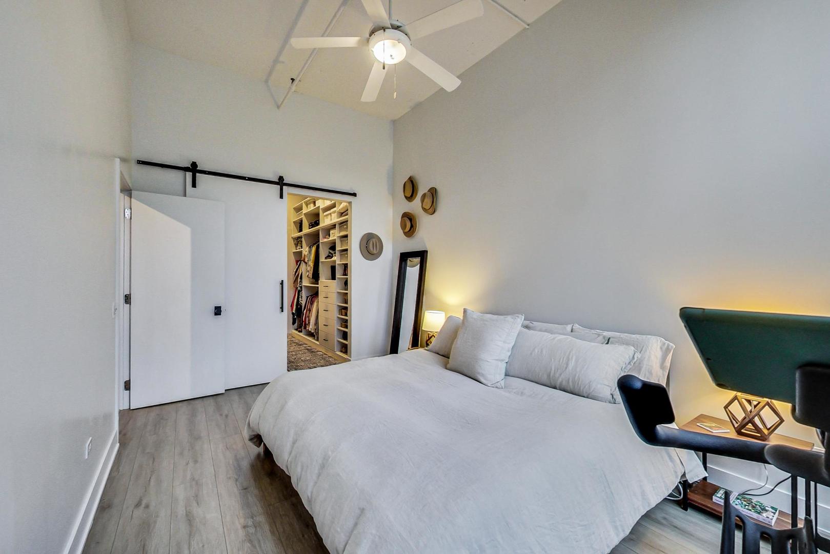 333 W Hubbard Street Unit: 523