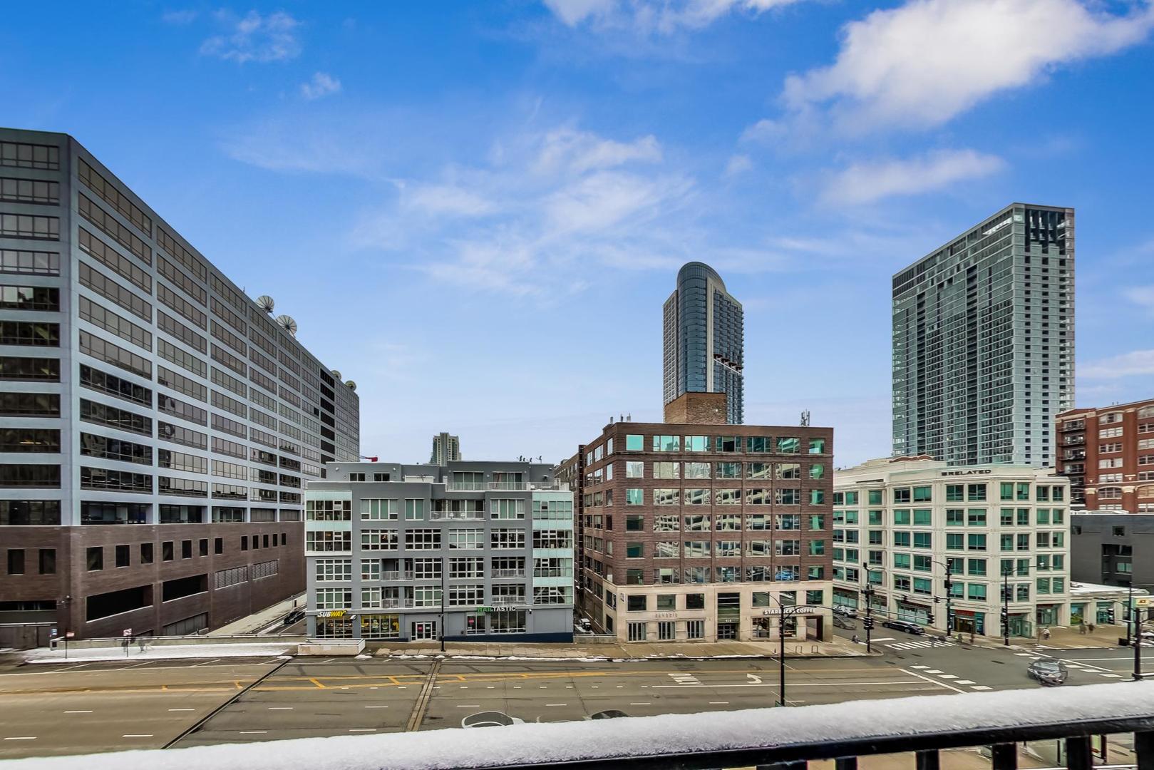 333 W Hubbard Street Unit: 523