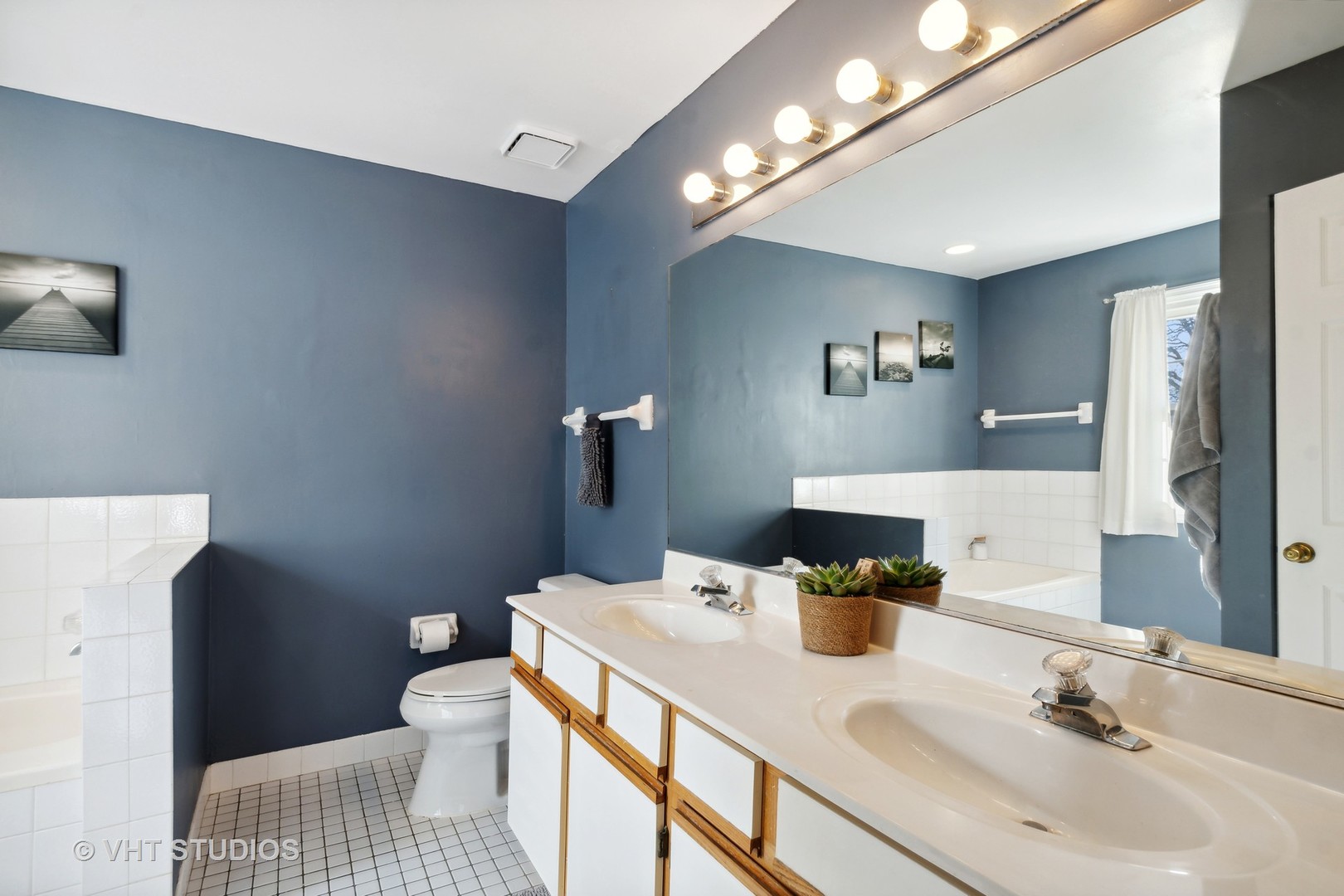 812 Chestnut Street Unit: A
