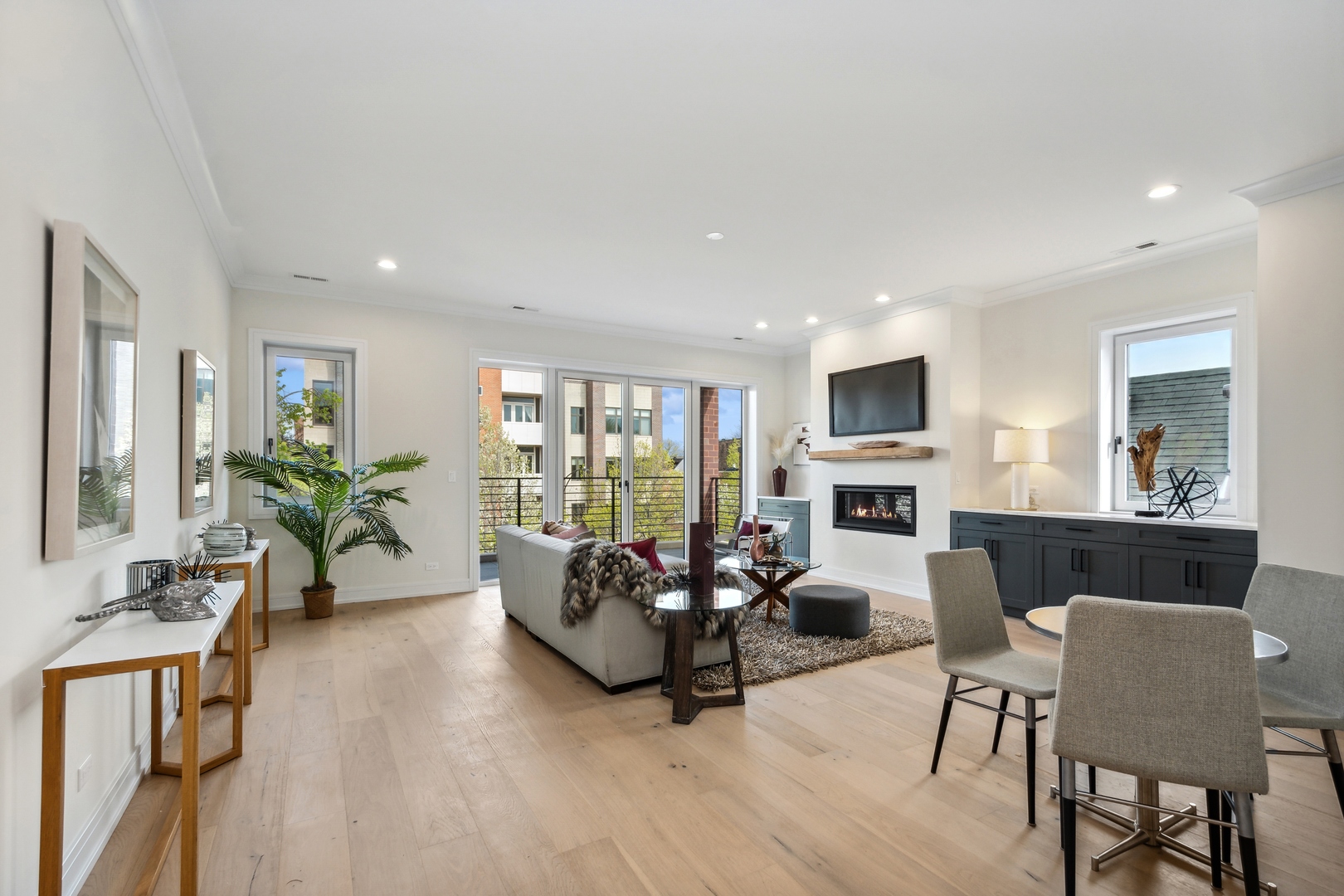 3928 N Ashland Avenue Unit: 3