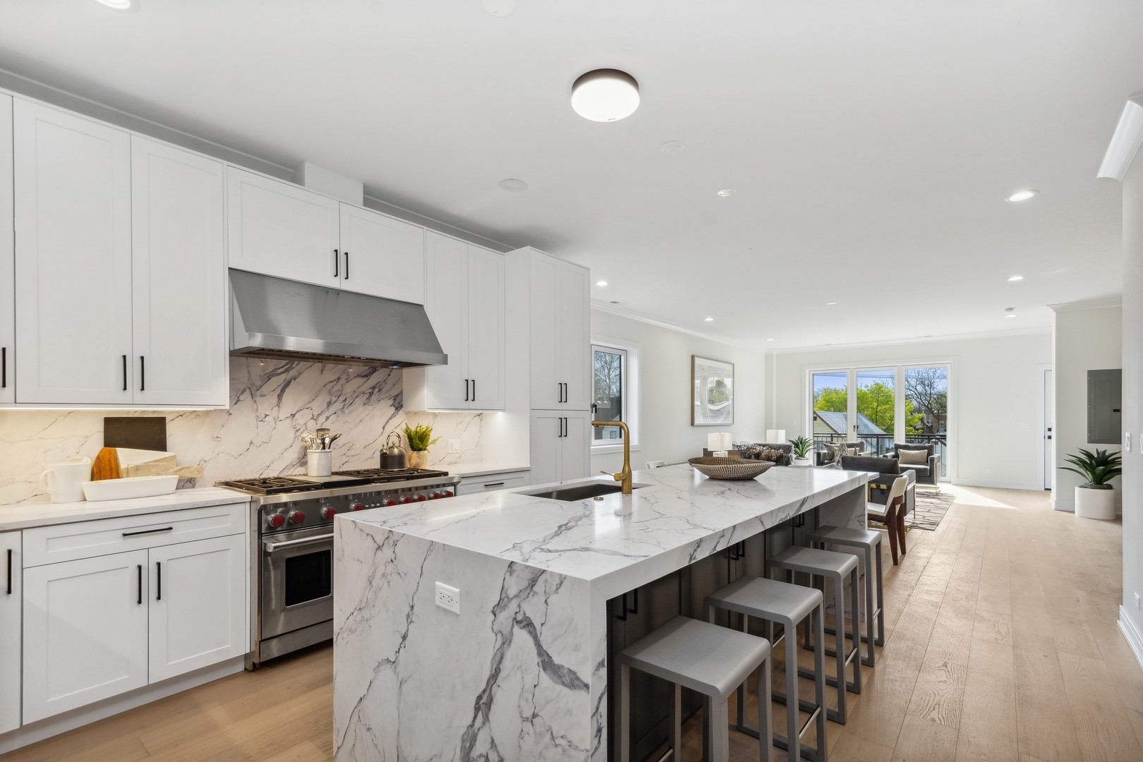 3928 N Ashland Avenue Unit: 3