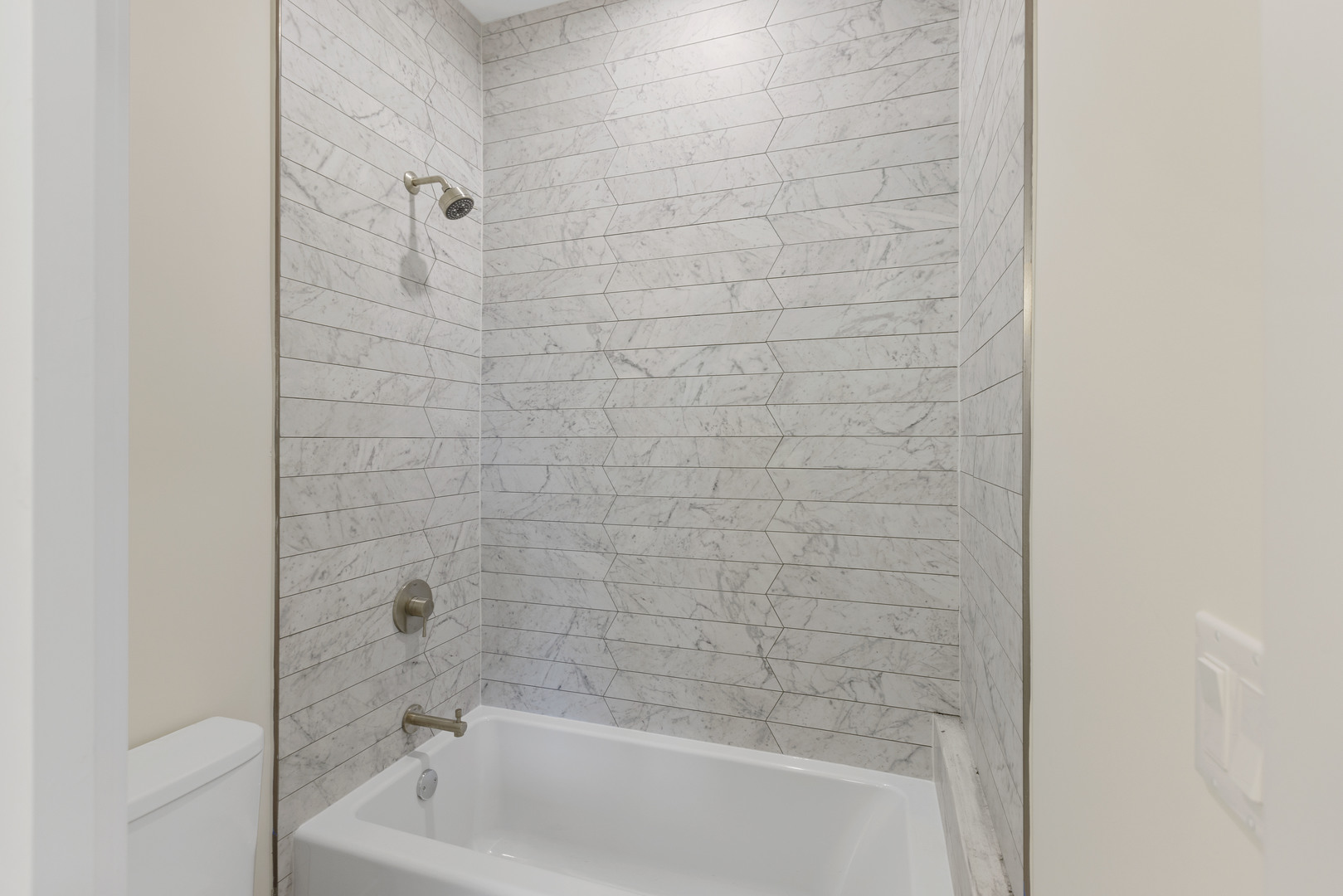 3928 N Ashland Avenue Unit: 3