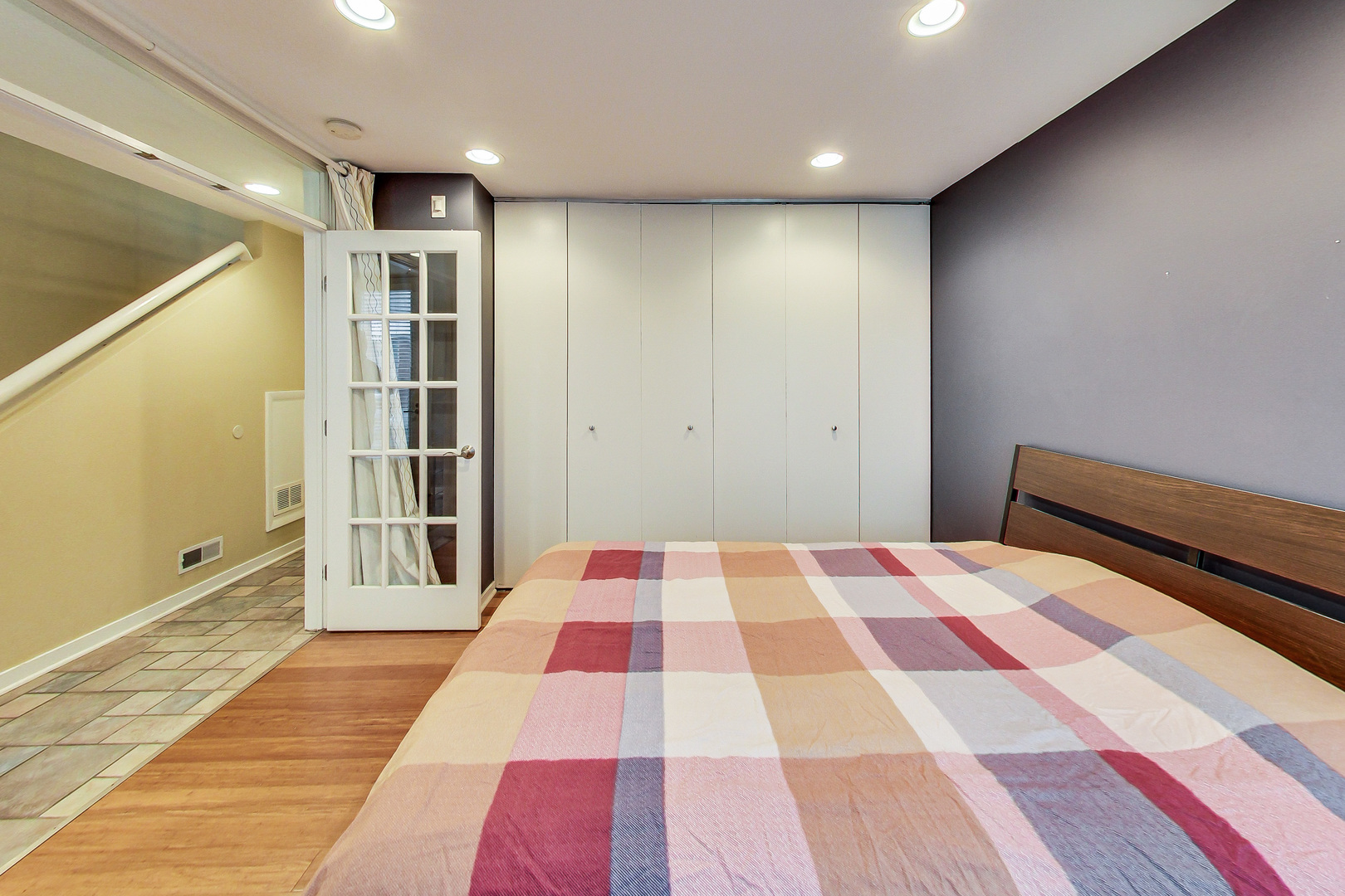 2932 N WOOD Street Unit: E