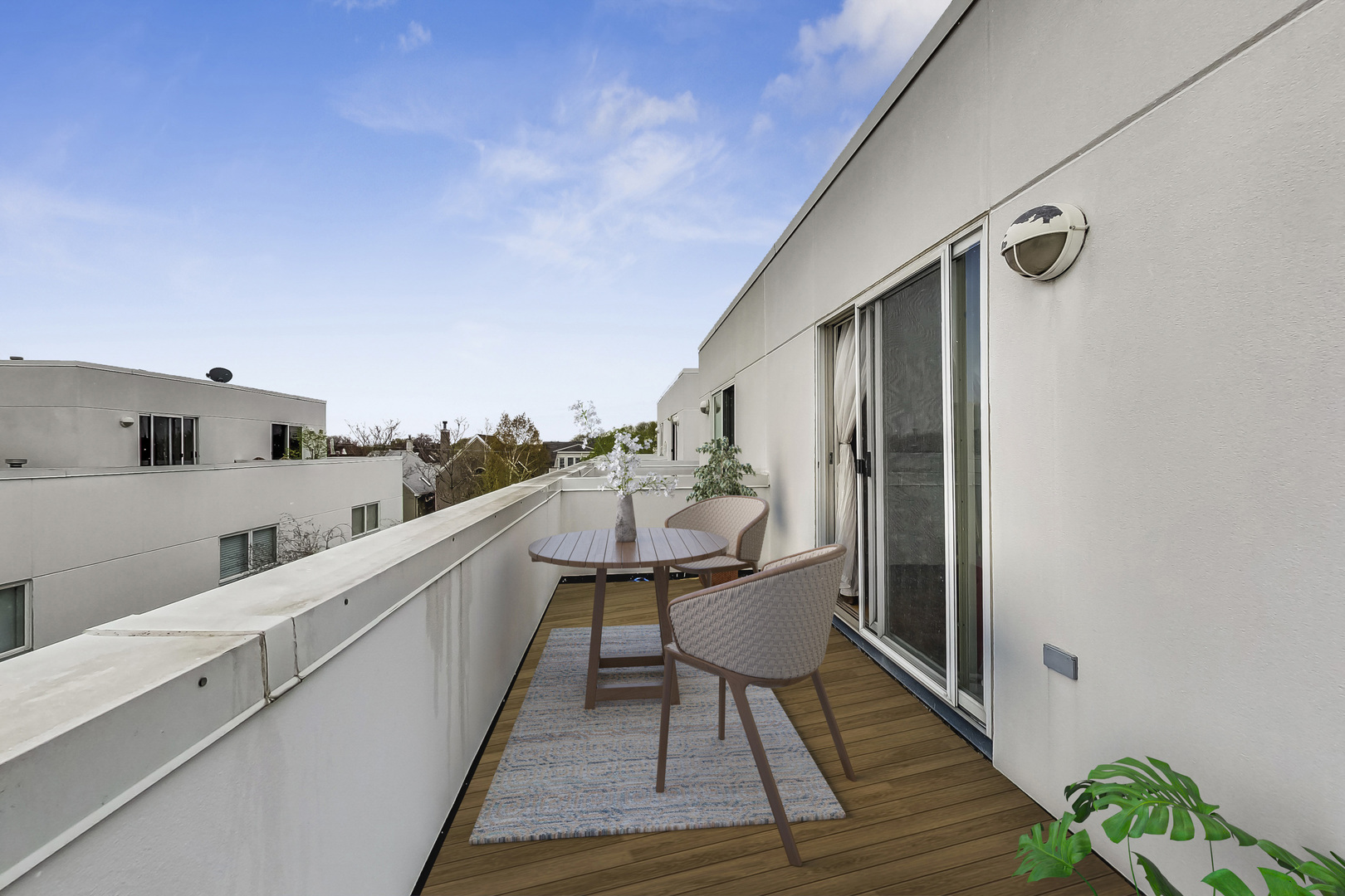 2932 N WOOD Street Unit: E