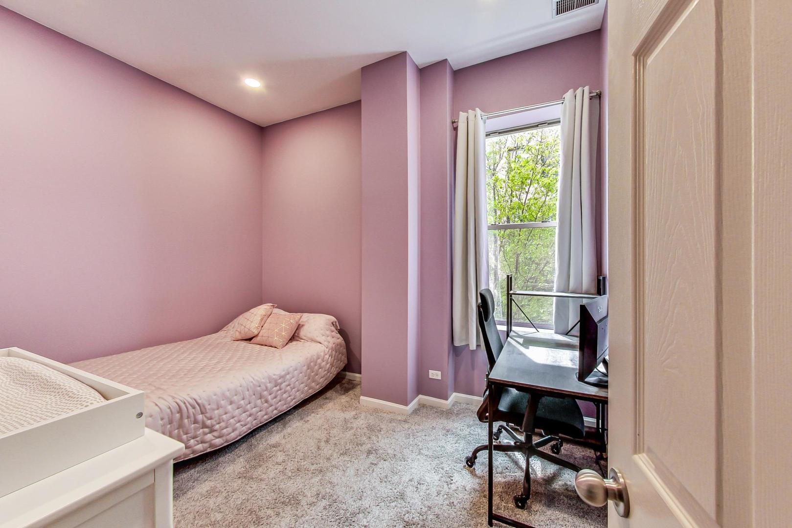 1350 W FULLERTON Avenue Unit: 311