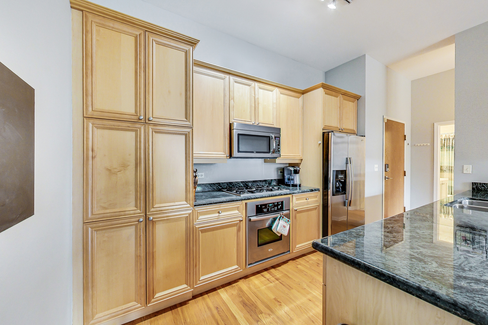 1350 W FULLERTON Avenue Unit: 311