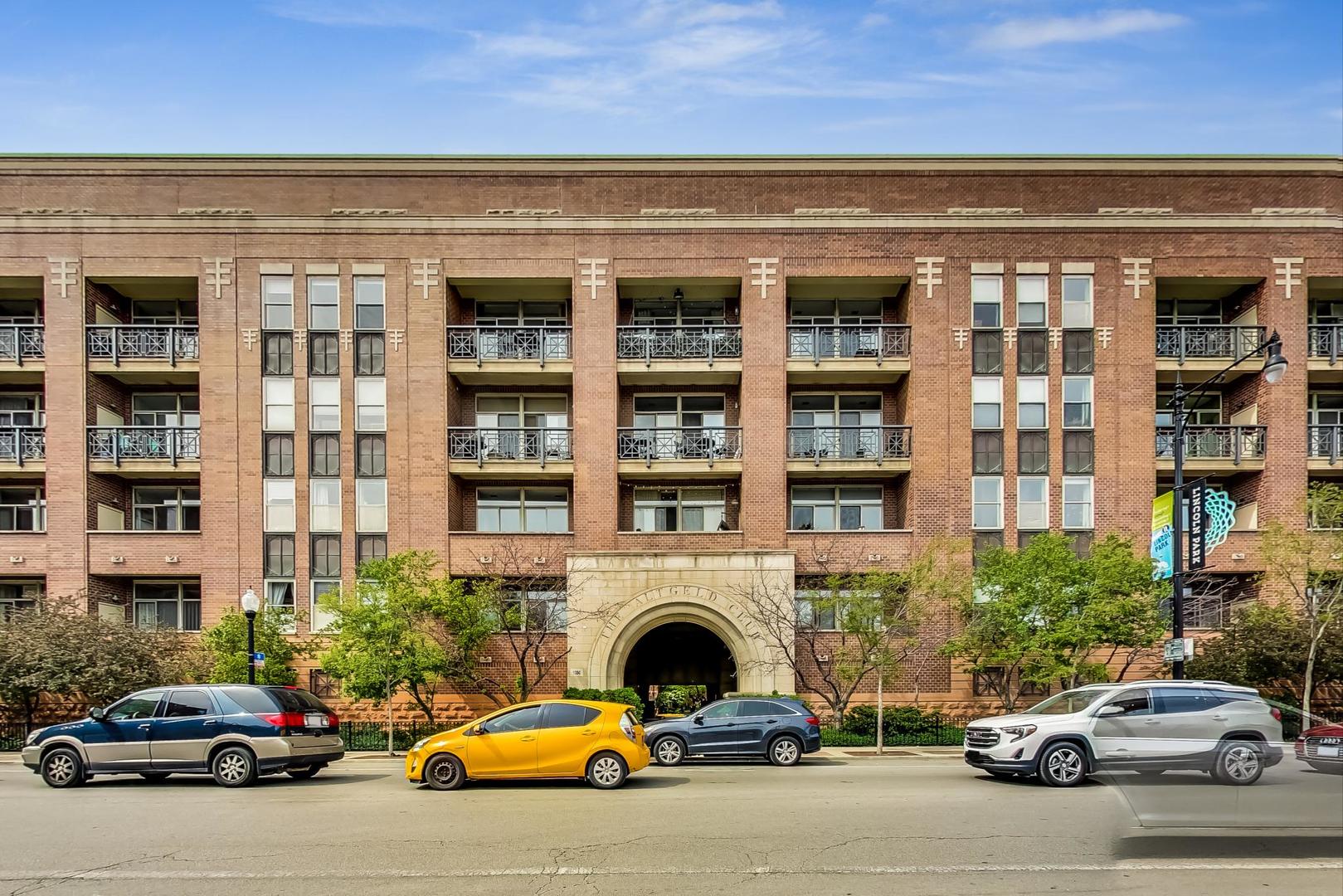 1350 W FULLERTON Avenue Unit: 311