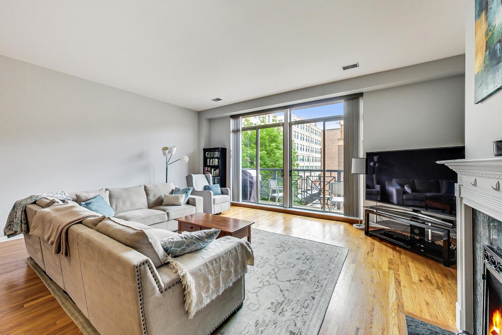 1350 W FULLERTON Avenue Unit: 311