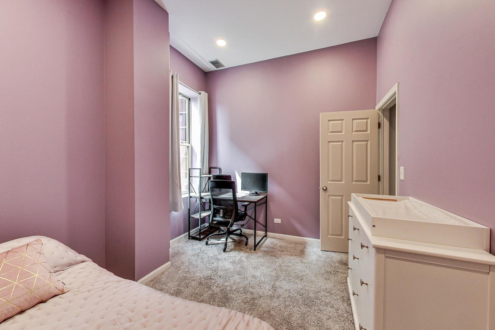 1350 W FULLERTON Avenue Unit: 311