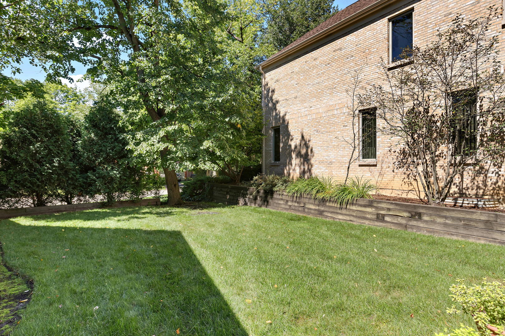 781 CARRIAGE Way