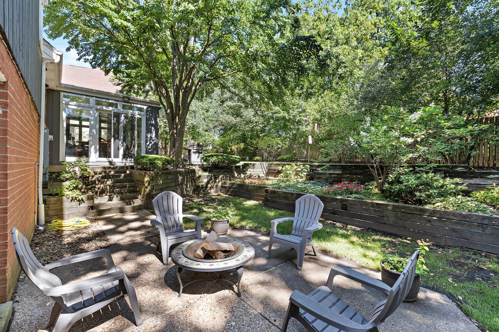 781 CARRIAGE Way