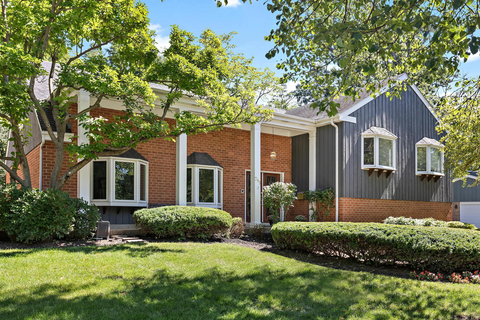 781 CARRIAGE Way