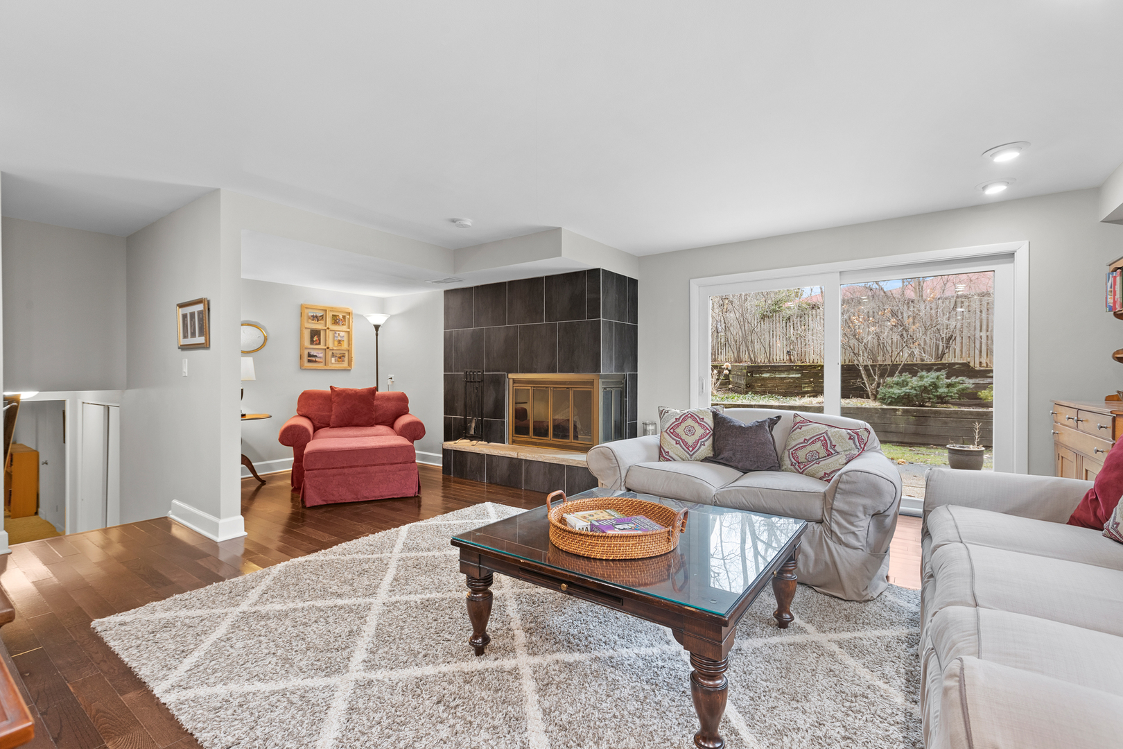 781 CARRIAGE Way