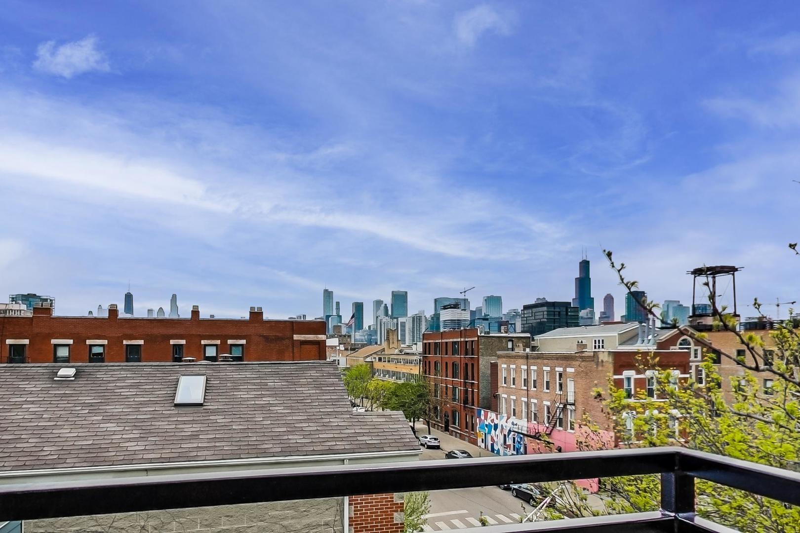 1406 W Ohio Street Unit: 3