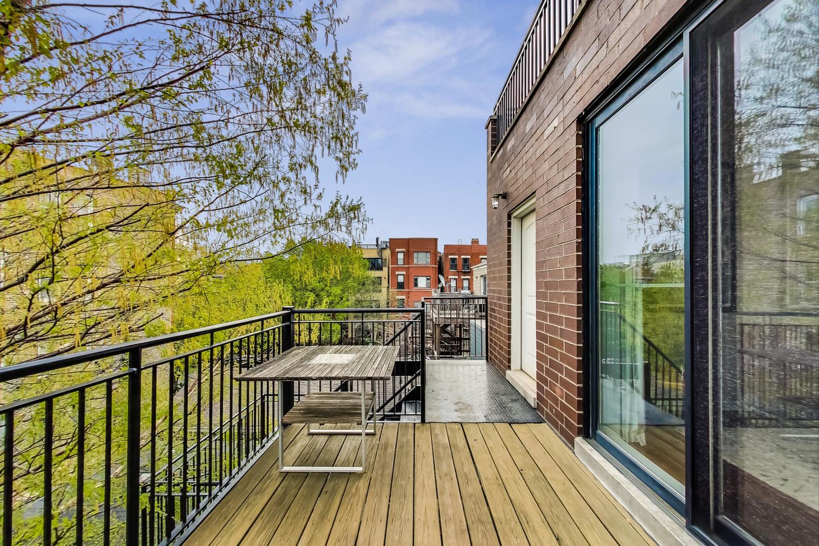 1406 W Ohio Street Unit: 3