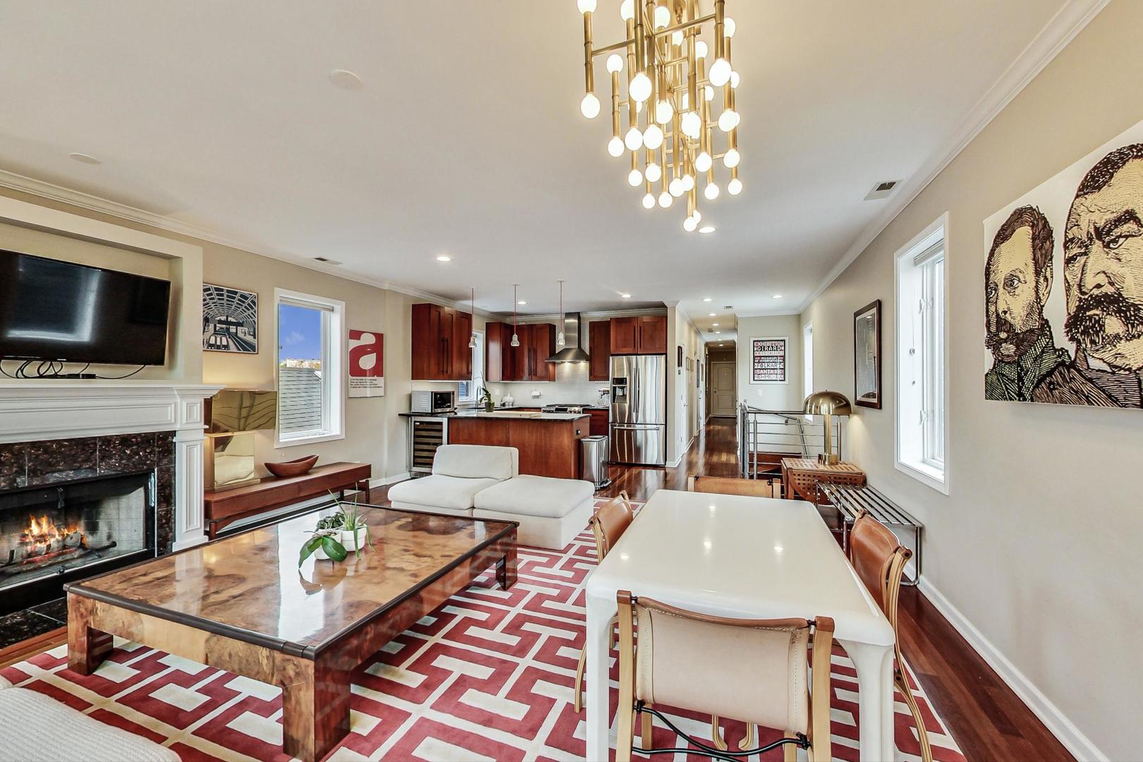 1406 W Ohio Street Unit: 3