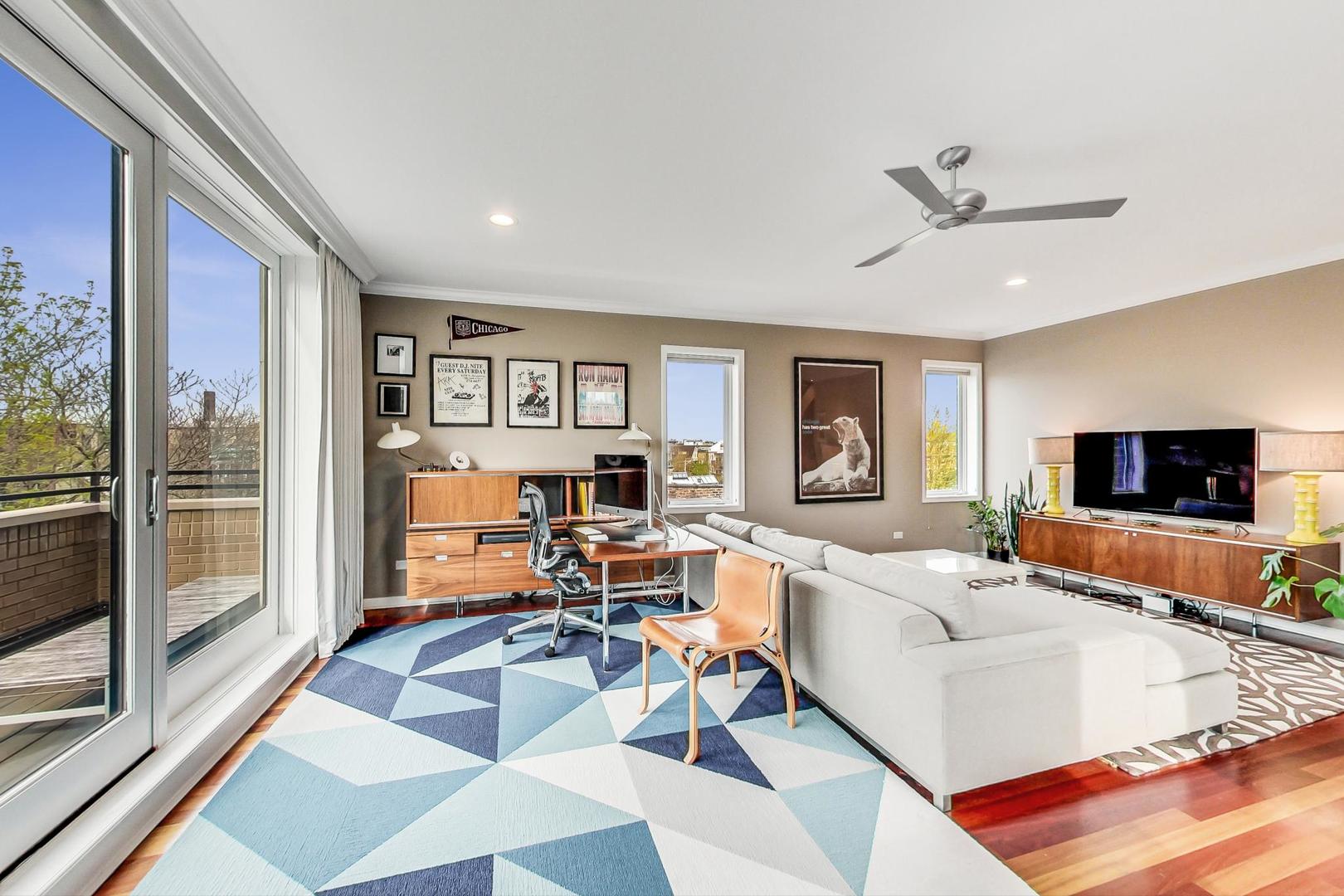 1406 W Ohio Street Unit: 3