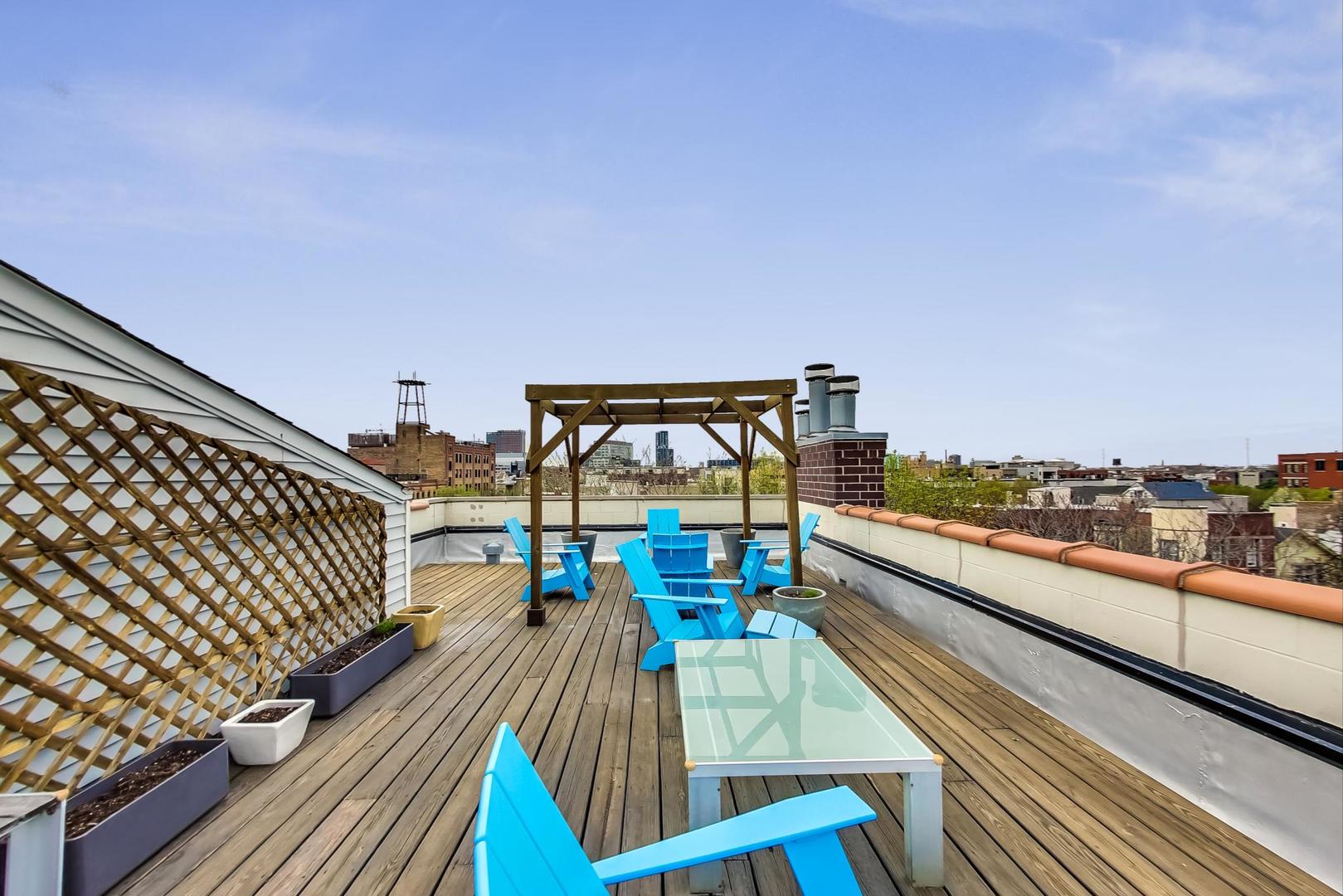 1406 W Ohio Street Unit: 3