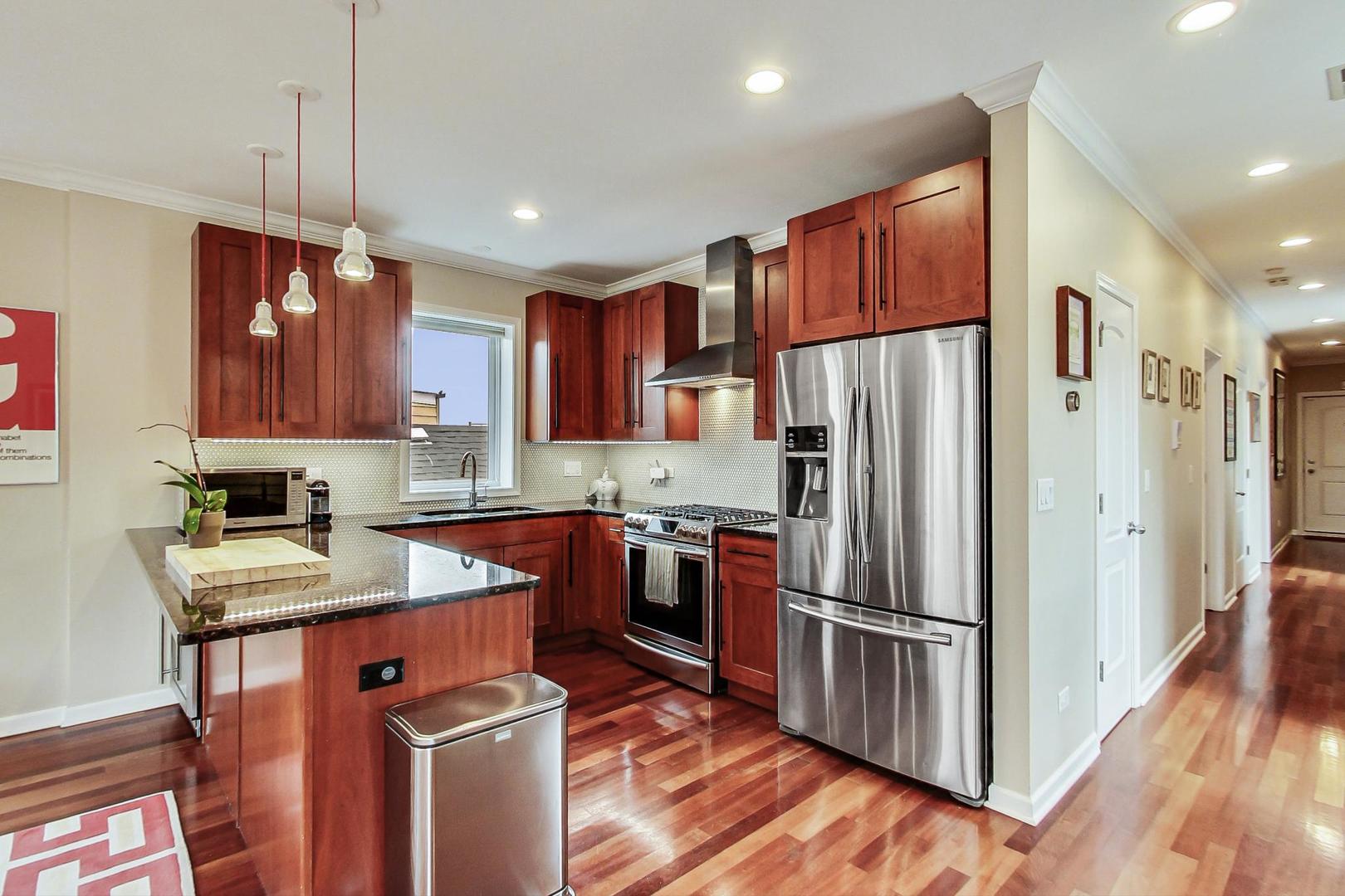 1406 W Ohio Street Unit: 3