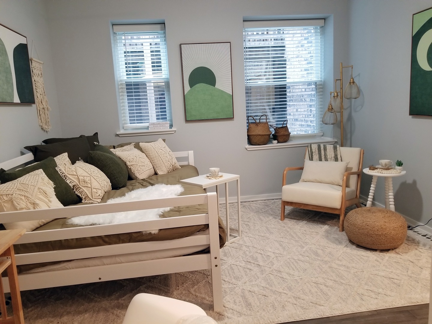 5240 N Winthrop Avenue Unit: 413
