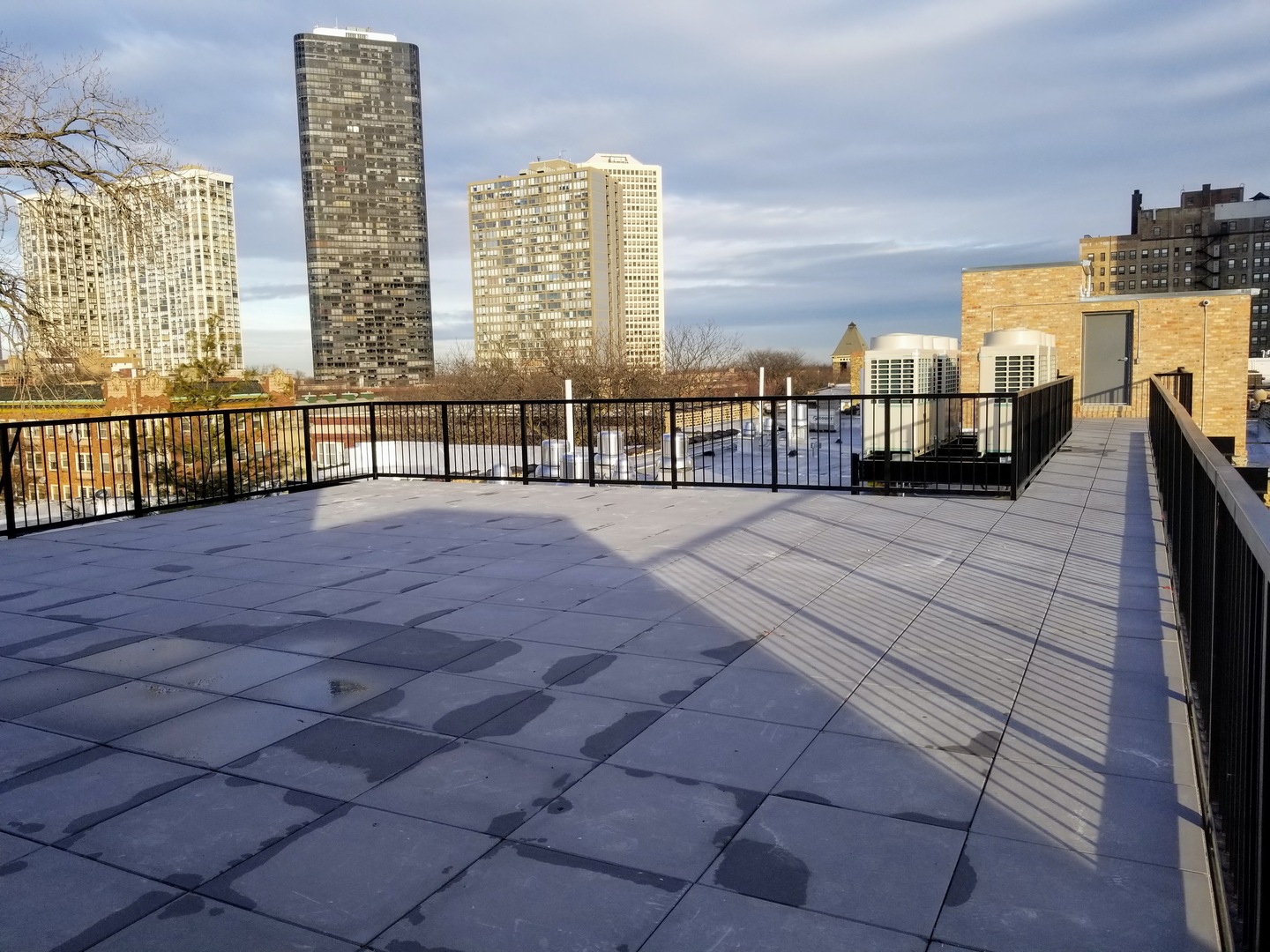 5240 N Winthrop Avenue Unit: 413