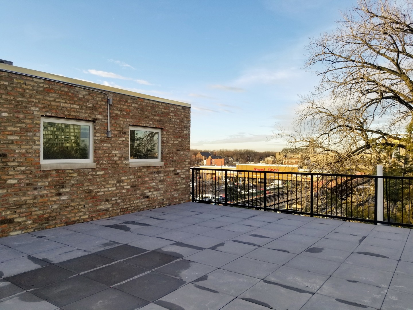 5240 N Winthrop Avenue Unit: 413