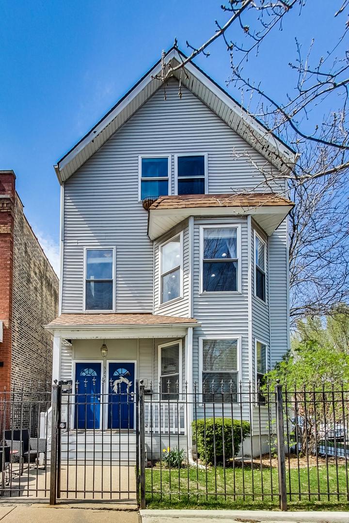 3258 N Oakley Avenue Unit: 2