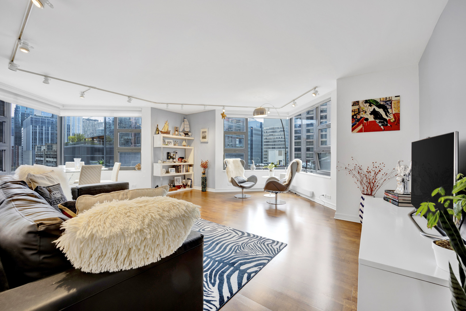 401 E Ontario Street Unit: 1101
