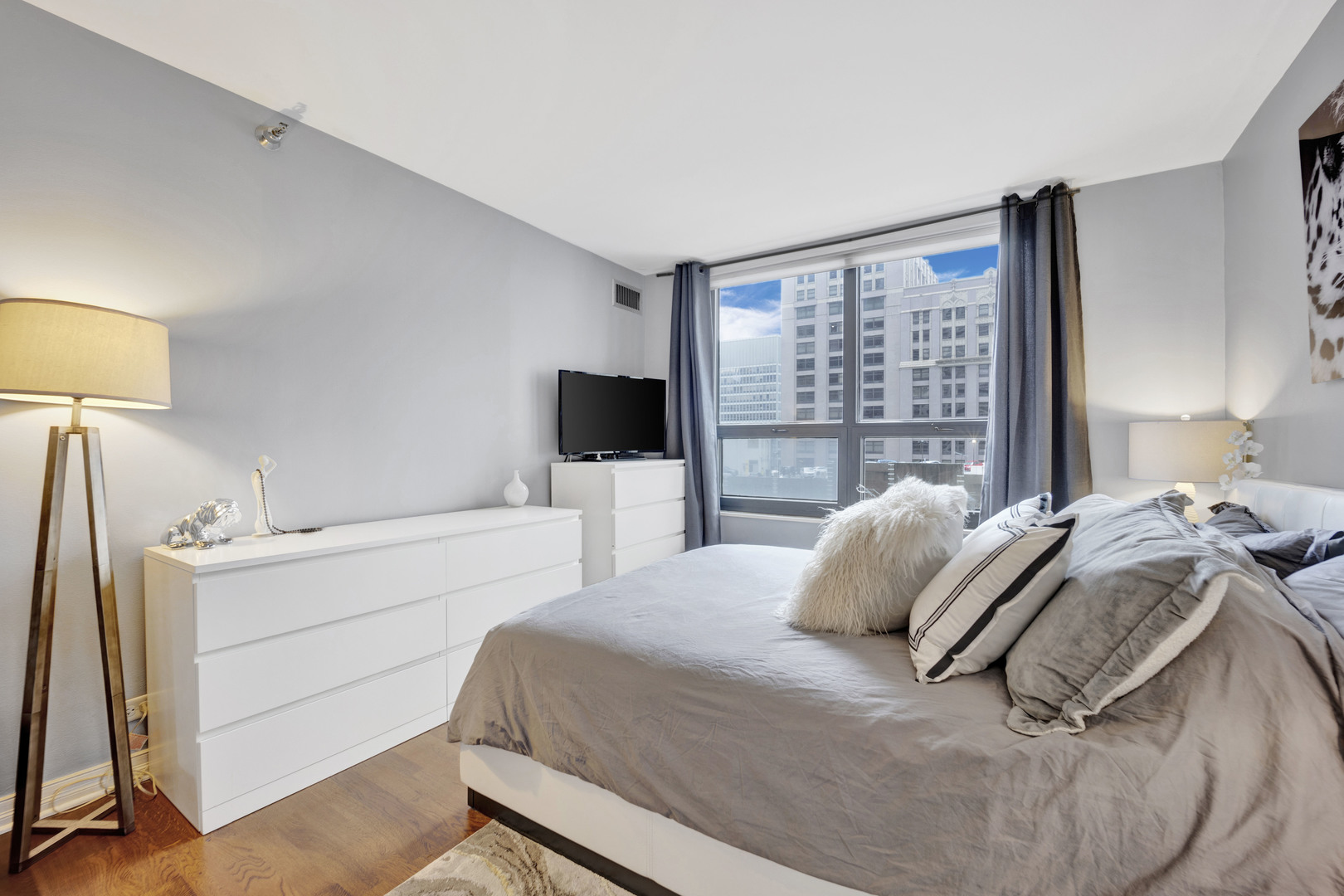 401 E Ontario Street Unit: 1101