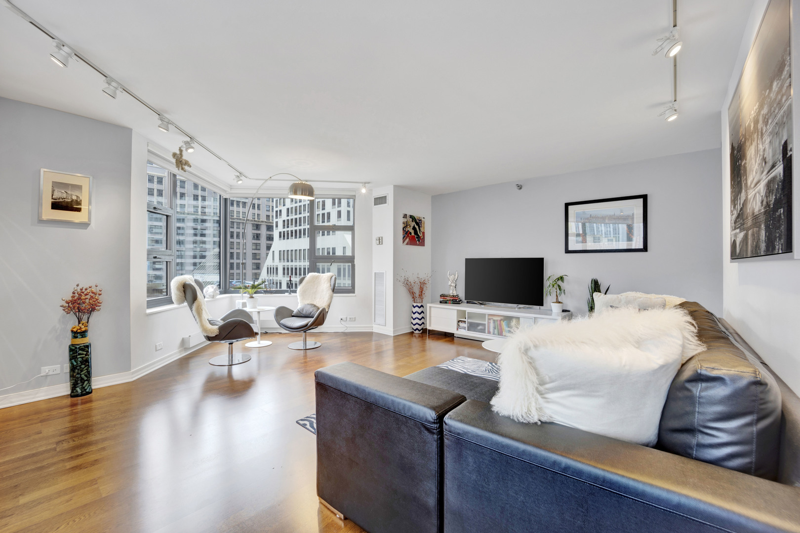 401 E Ontario Street Unit: 1101