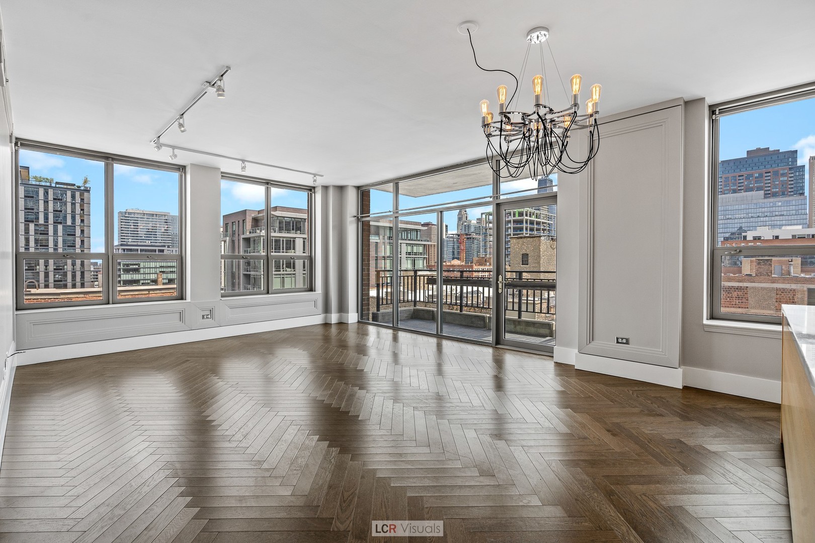 400 W Ontario Street Unit: 903