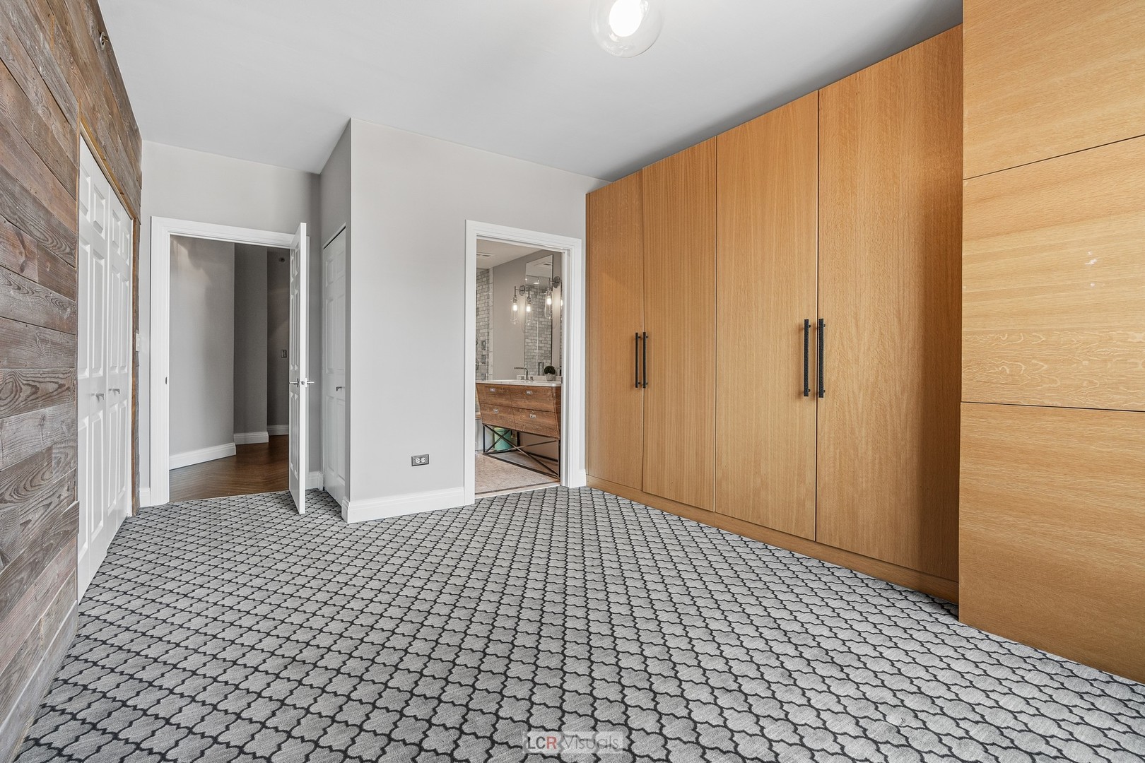 400 W Ontario Street Unit: 903