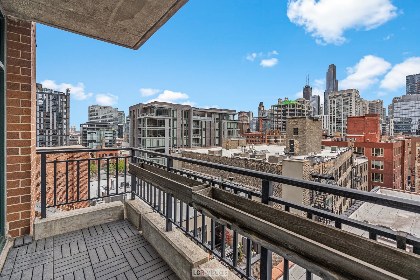 400 W Ontario Street Unit: 903