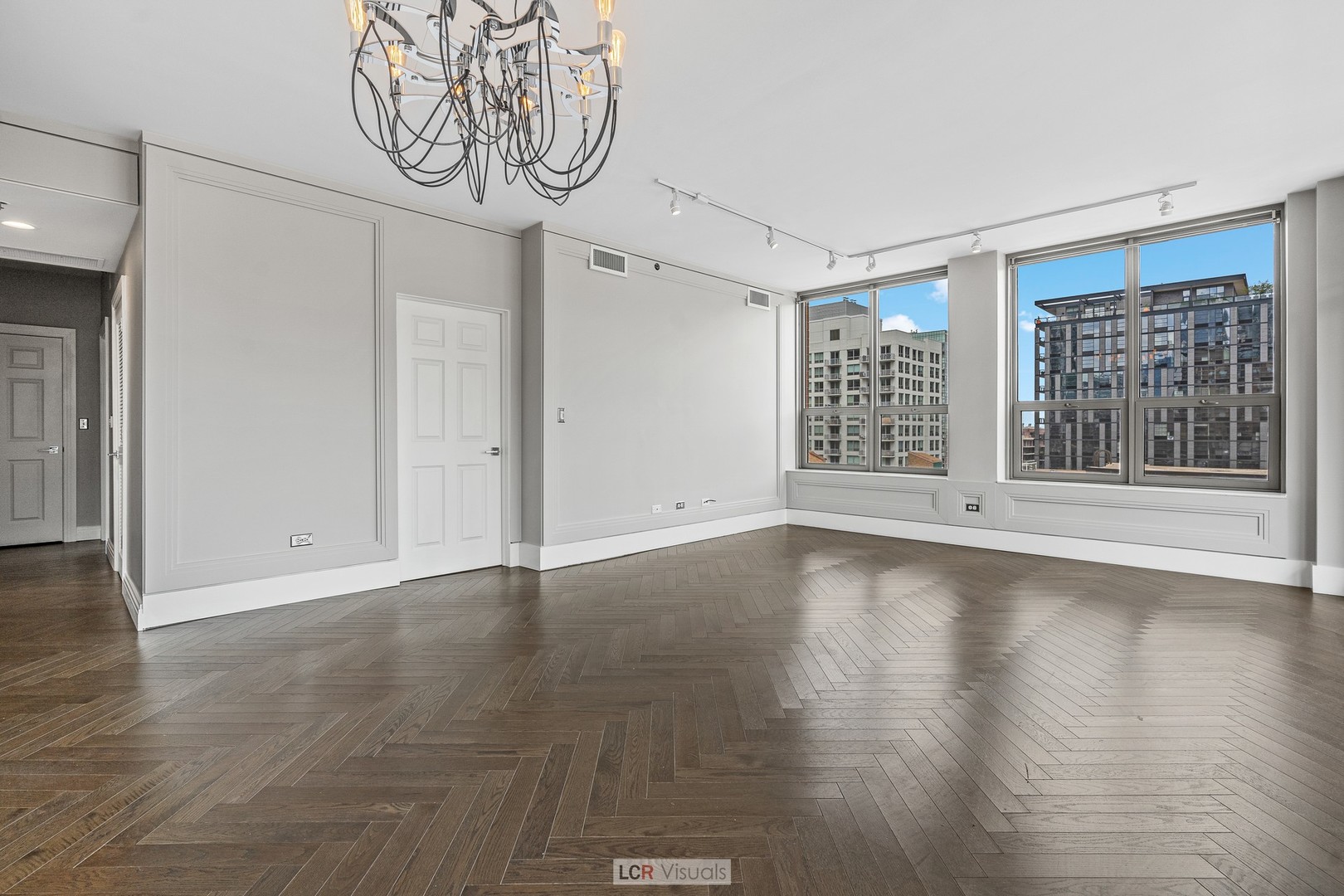 400 W Ontario Street Unit: 903