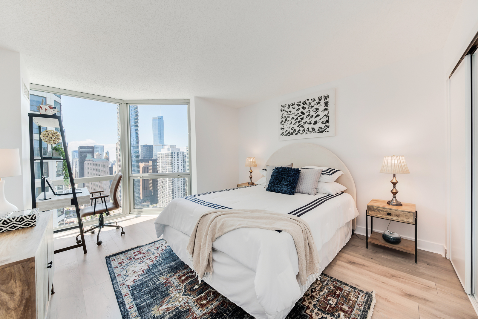 195 N HARBOR Drive Unit: 4407
