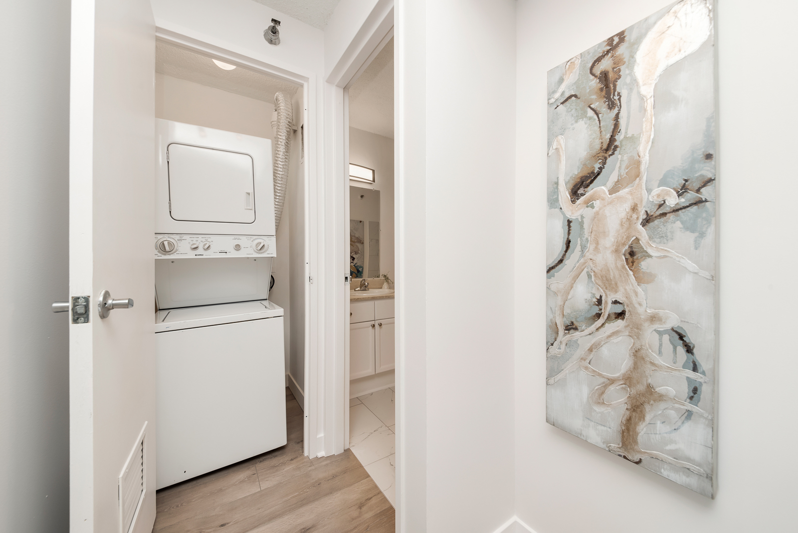 195 N HARBOR Drive Unit: 4407