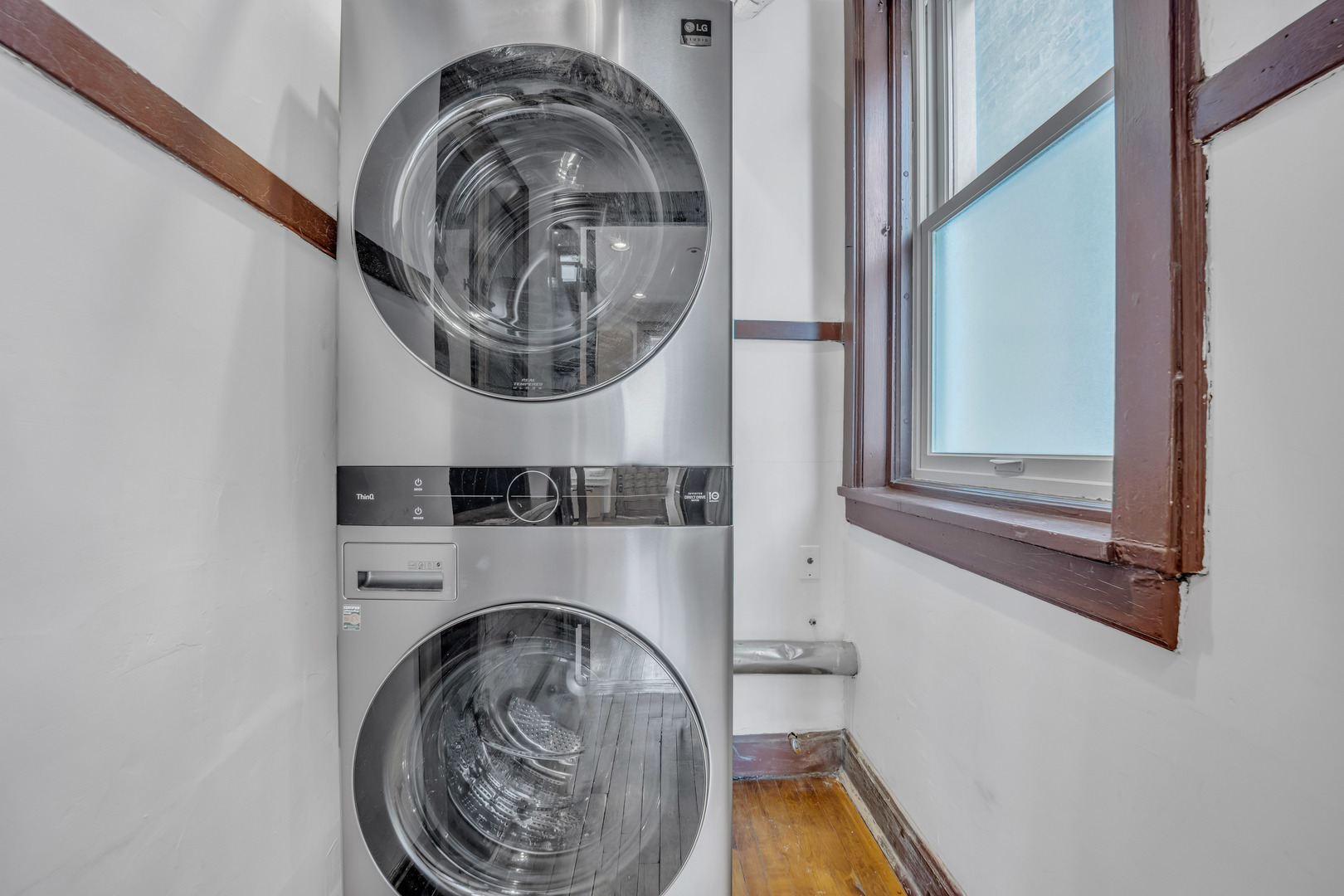 845 W Wolfram Street Unit: B