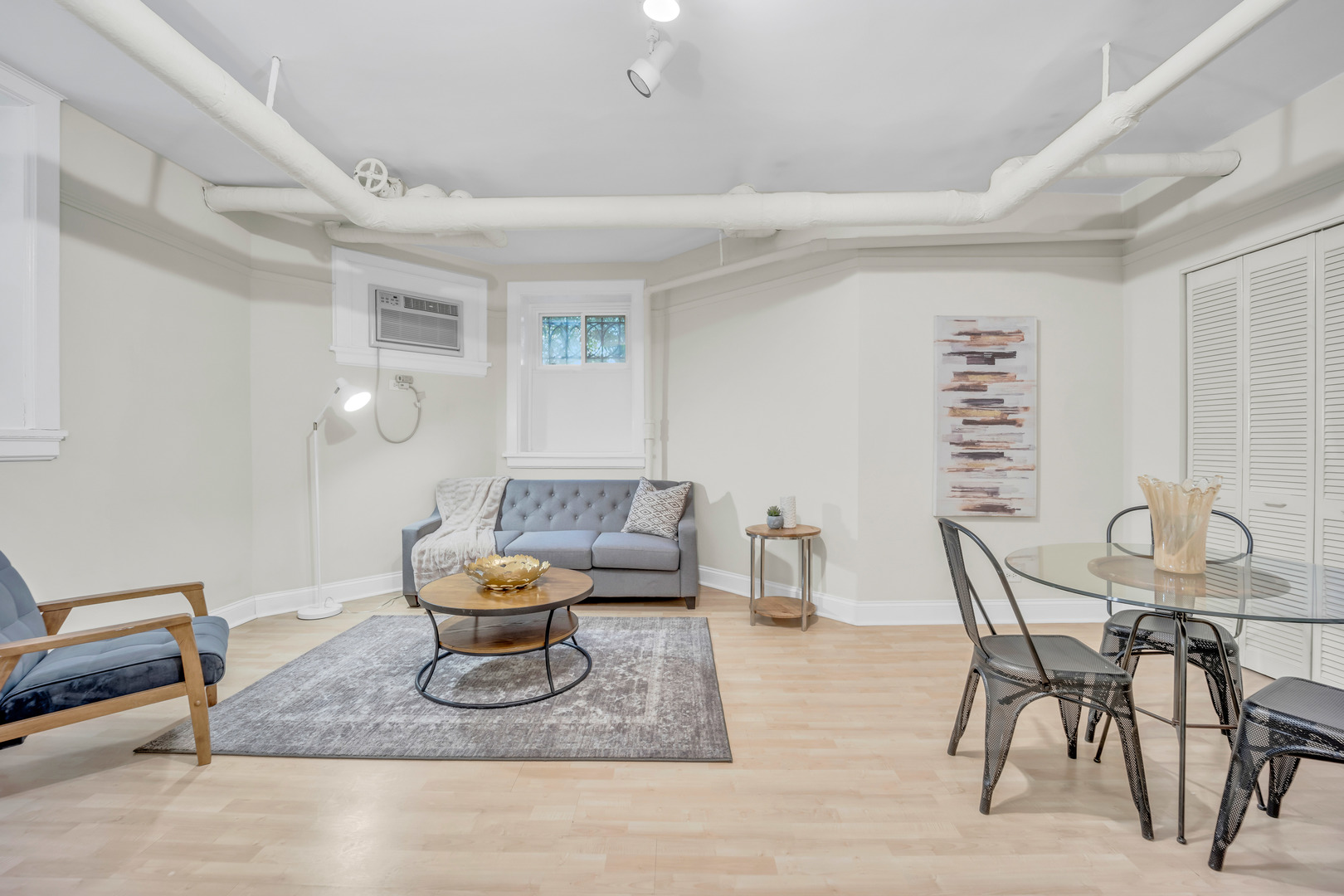 845 W Wolfram Street Unit: B
