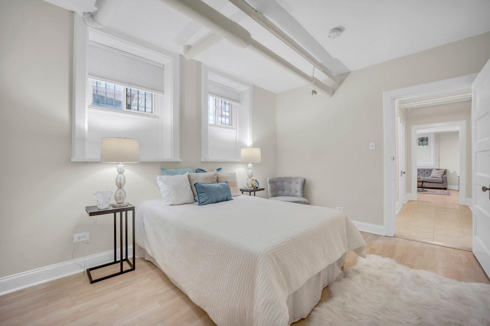 845 W Wolfram Street Unit: B