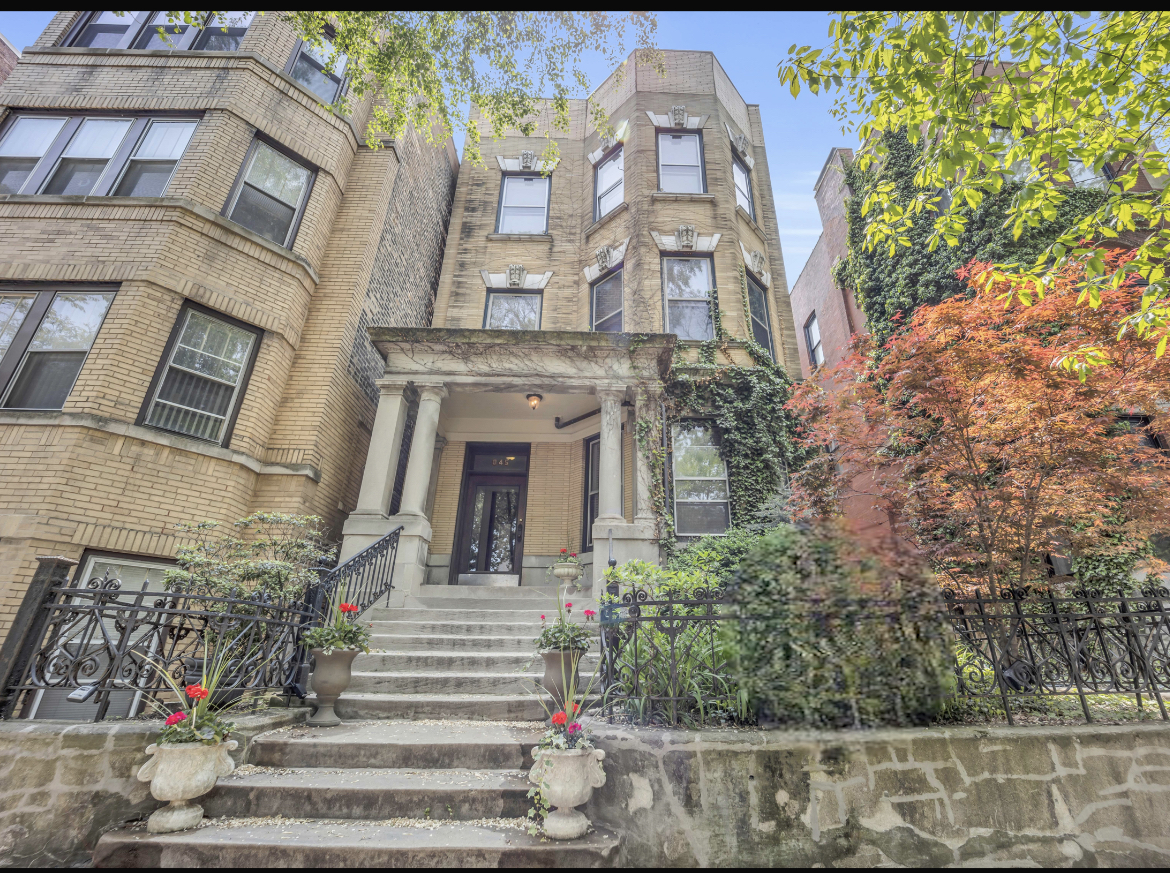 845 W Wolfram Street Unit: B