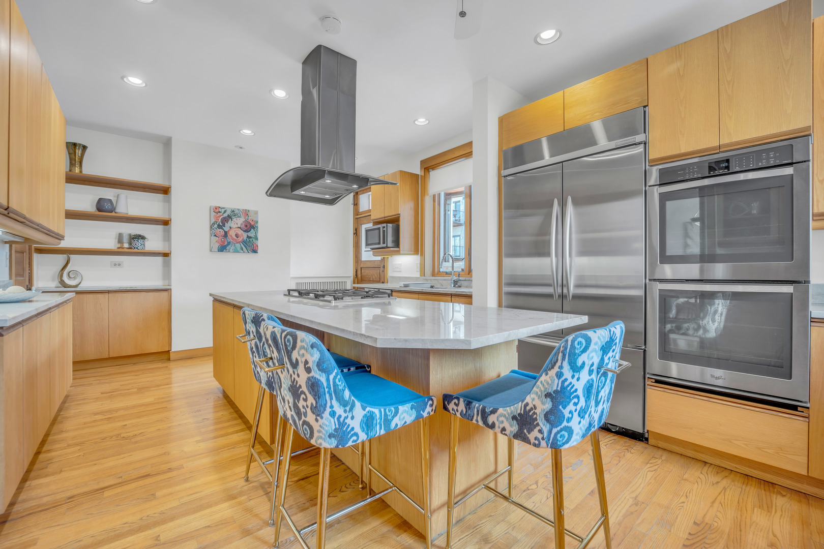 845 W Wolfram Street Unit: B