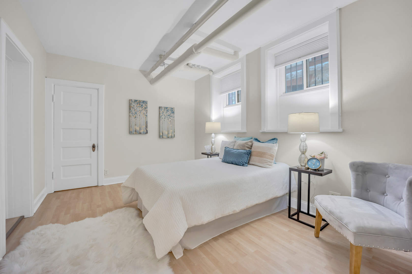 845 W Wolfram Street Unit: B
