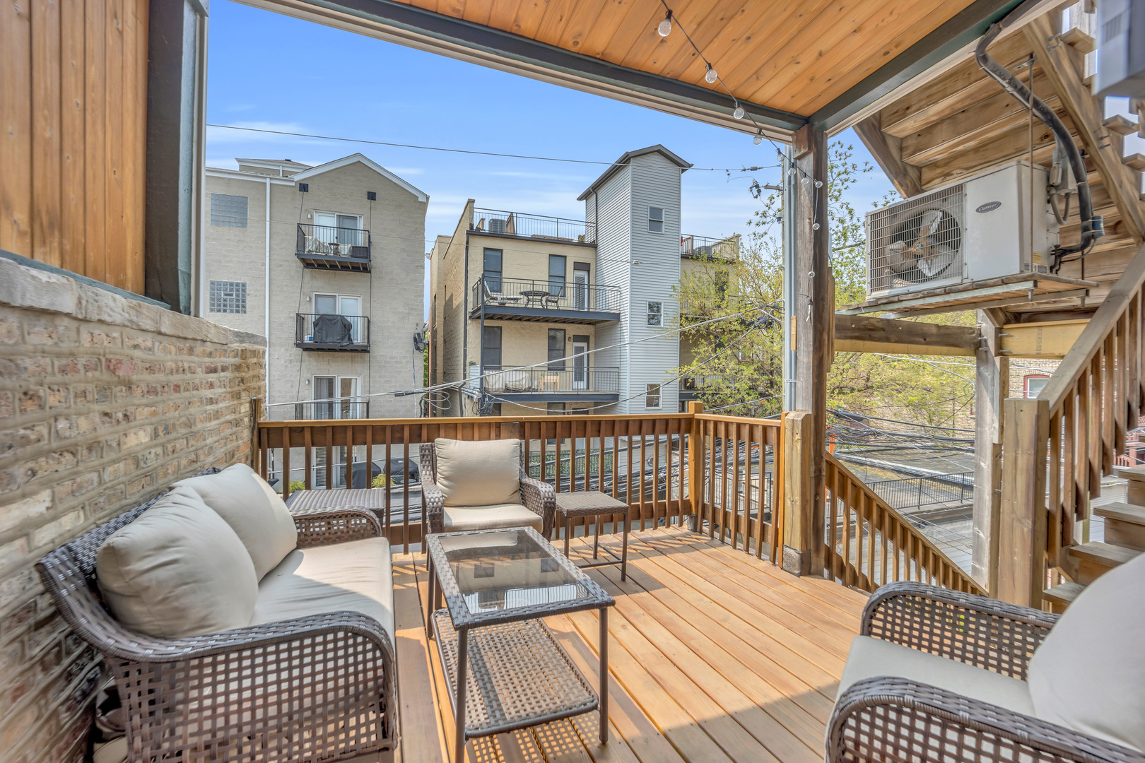 845 W Wolfram Street Unit: B