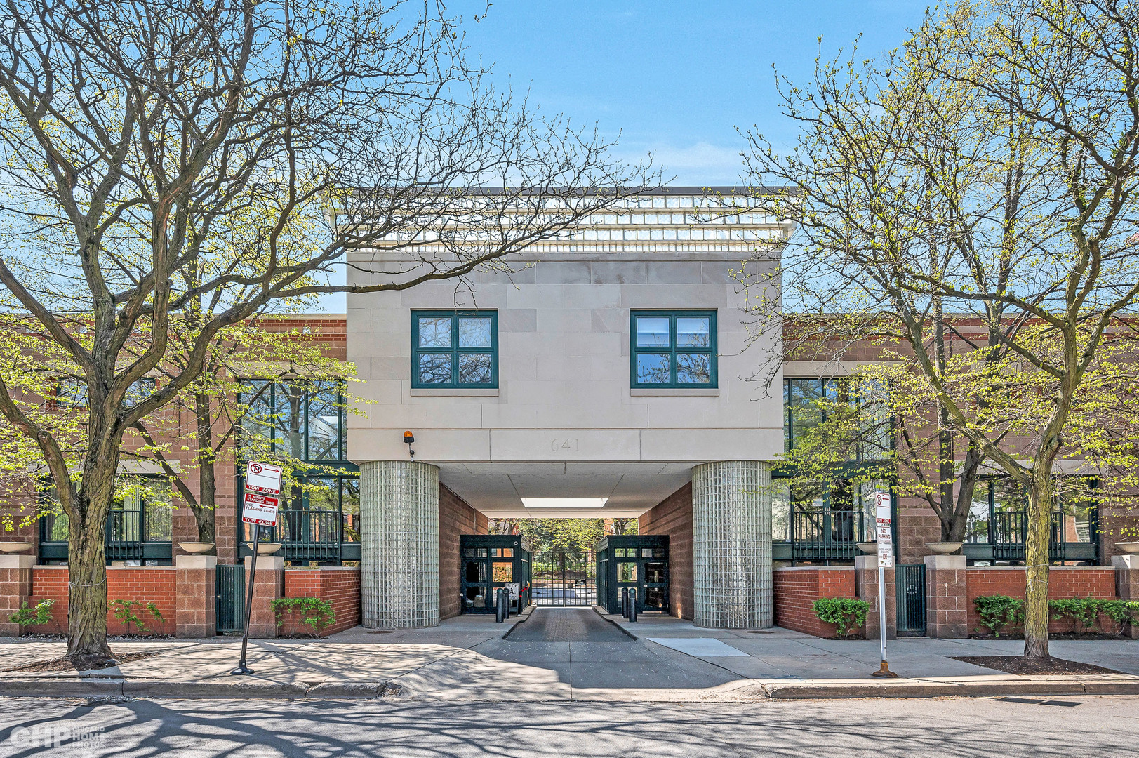 641 W Willow Street Unit: 121