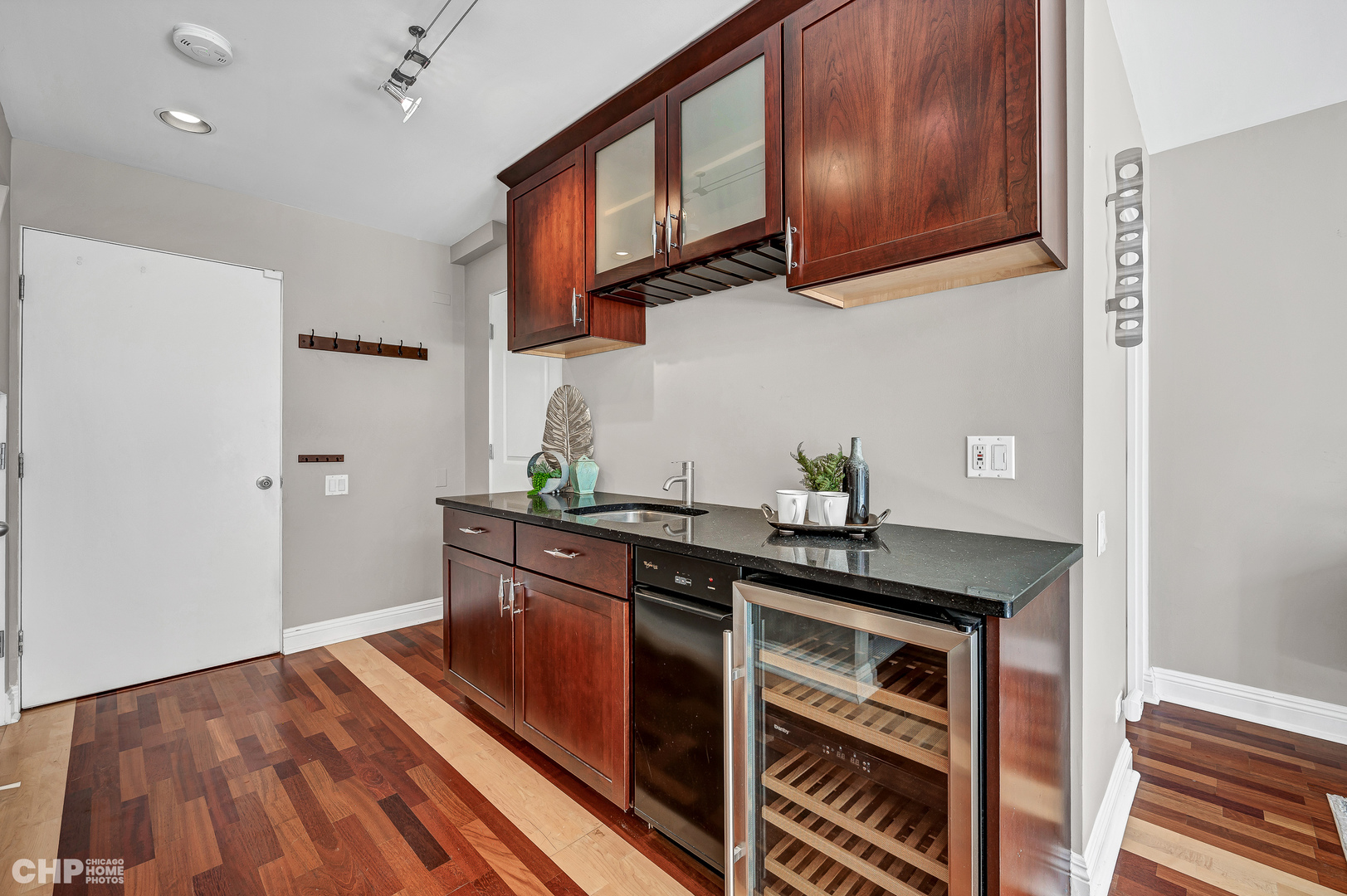 641 W Willow Street Unit: 121